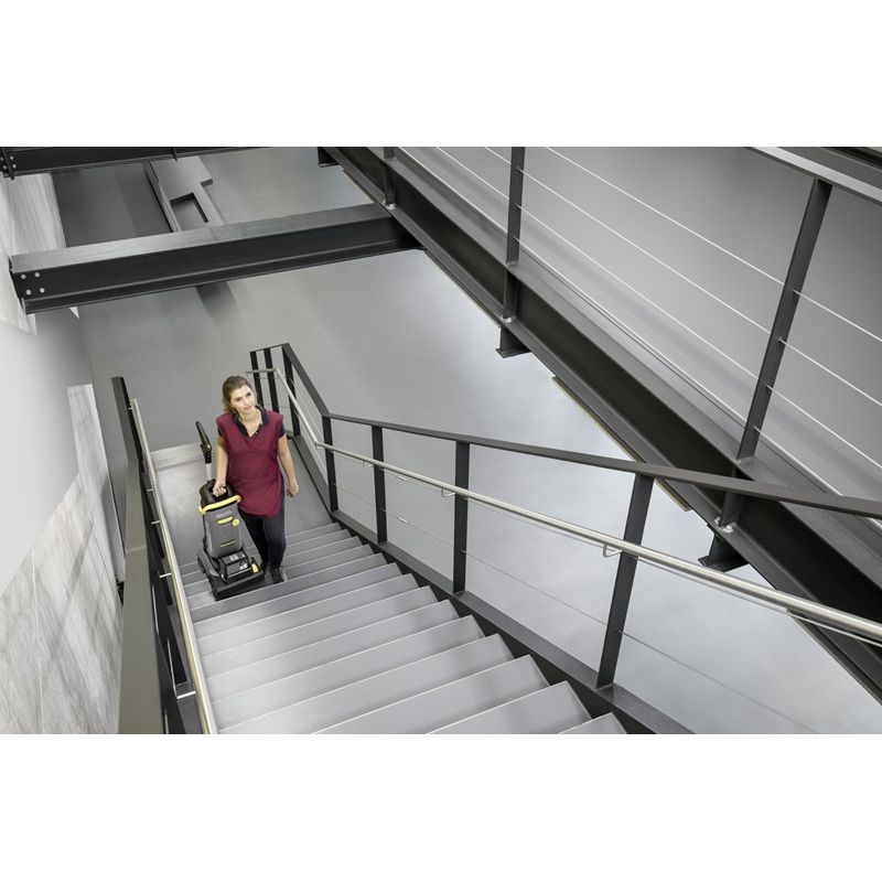 Подопочистваща машина Karcher BR 30/4 C Bp Pack 36/75